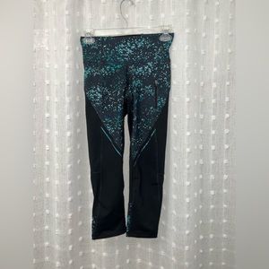 Cropped champion blue and black speckled leggings